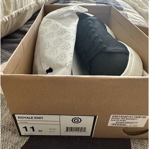 Black and white mens sneakers size 11